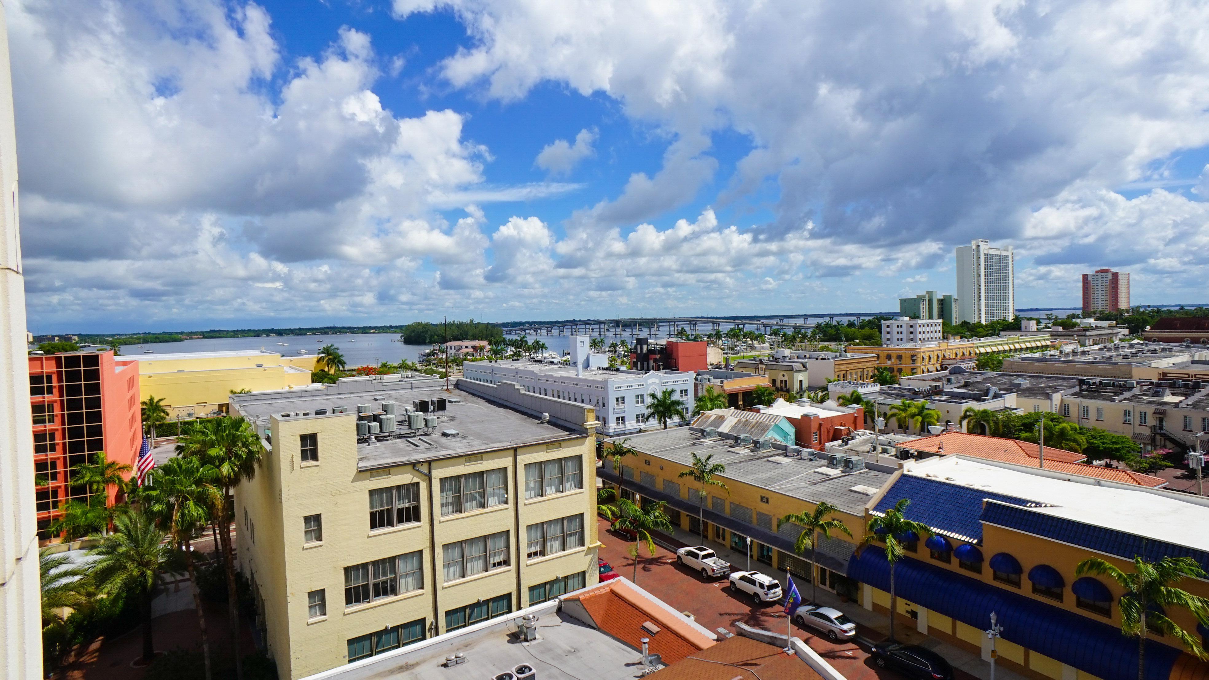 The Banyan Hotel Fort Myers, Tapestry Collection By Hilton Exterior photo
